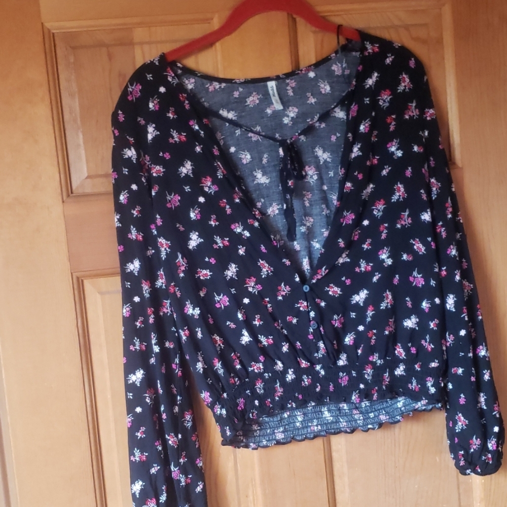 $45 Mudd | Gauzy Long Sleeve | Black Floral Top